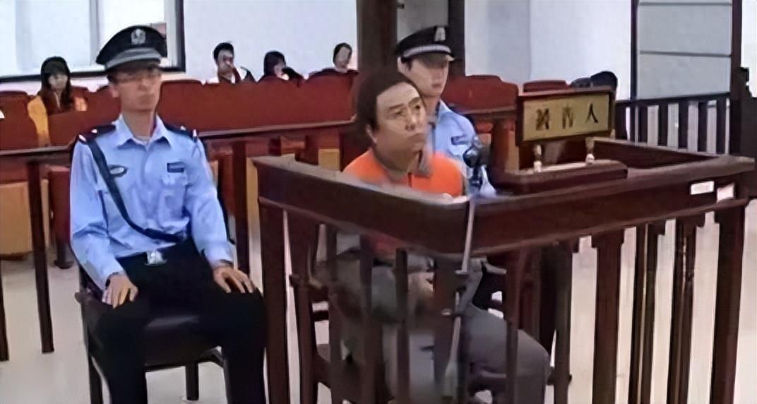 被判入狱至今仍在服刑，他搭档冯巩春晚爆红，后却成百万诈骗犯